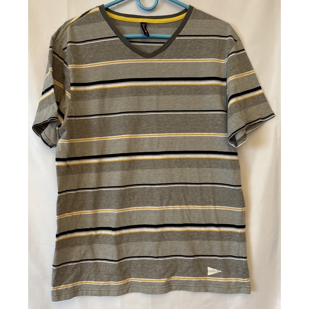 DVISION Short Sleeve V Neck Men's Striped‎  T-Shirt Size XL